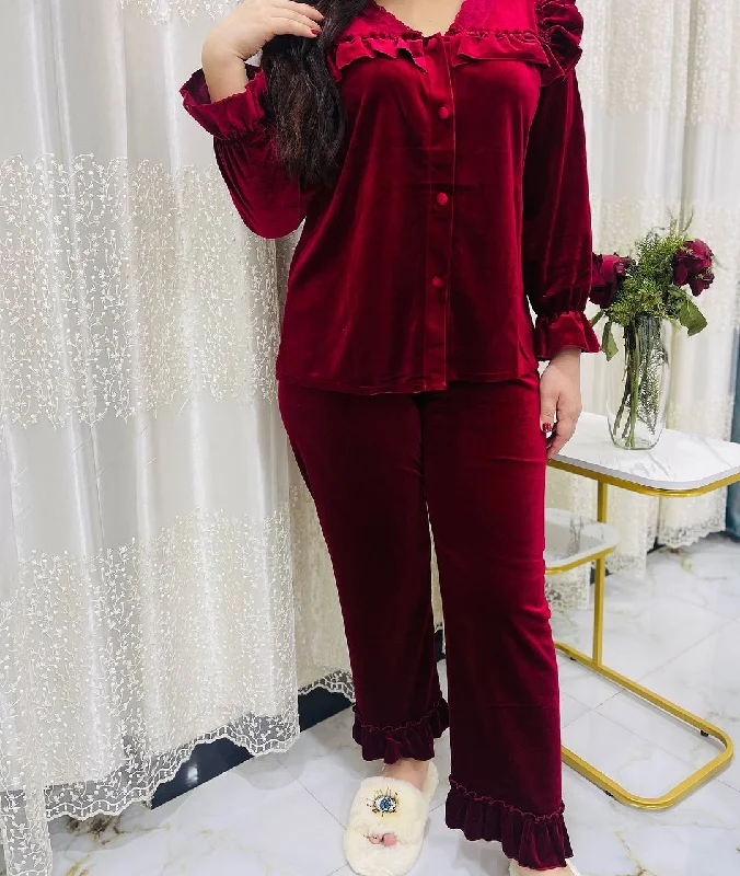 women's pajamas with a comfortable fitChic Velvet 2-Piece Lounge Set